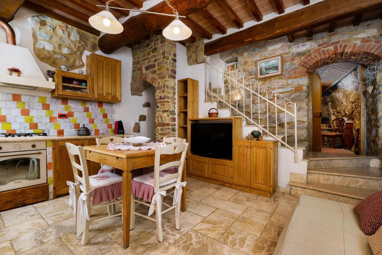 La Casetta Nel Borgo Castelnuovo di Val di Cecina Exterior foto